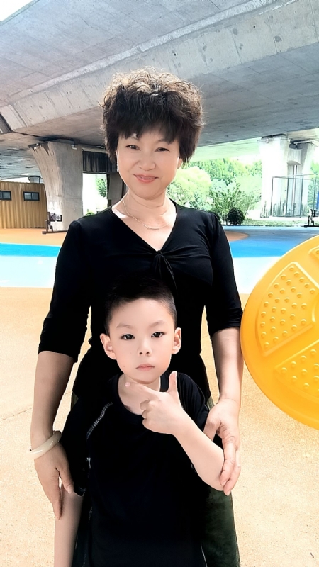 火凤凰的第一张照片--太原相亲服务中心