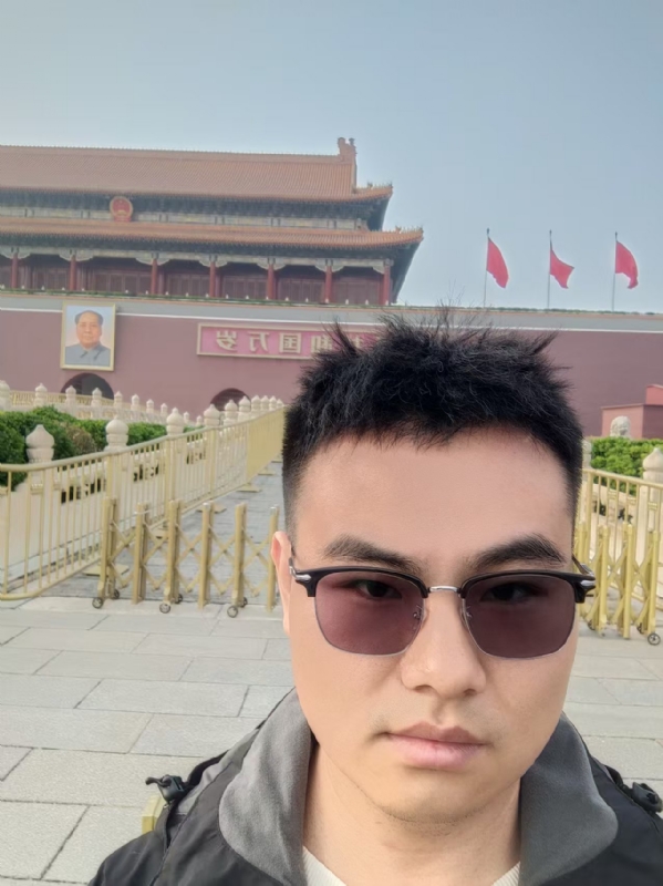 喧嚣的风的第一张照片--太原相亲服务中心