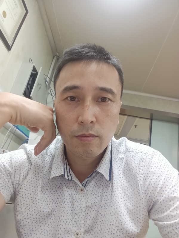 笑看一切的第三张照片--太原相亲服务中心