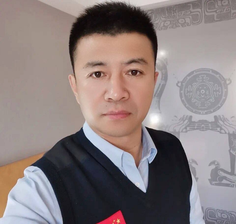 生在红旗下的第二张照片--太原相亲服务中心