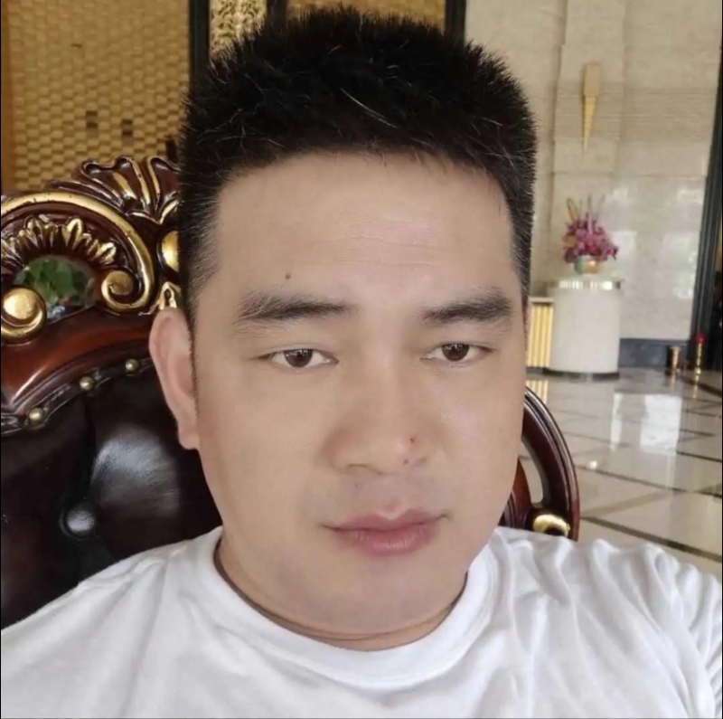 随风的第一张照片--太原相亲服务中心