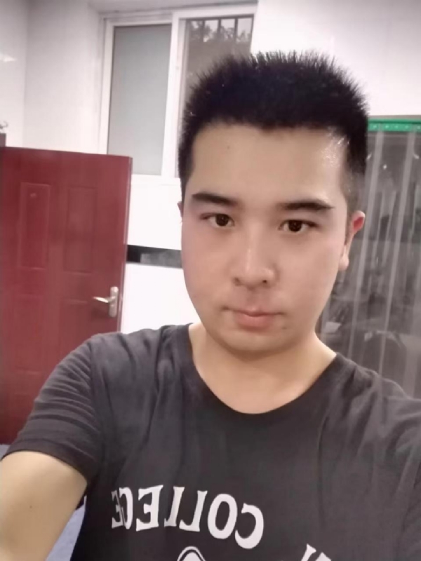 89WANG的第一张照片--太原相亲服务中心