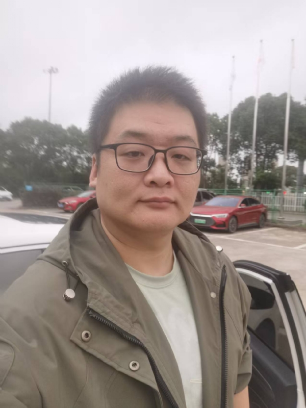 Russell的第一张照片--太原相亲服务中心