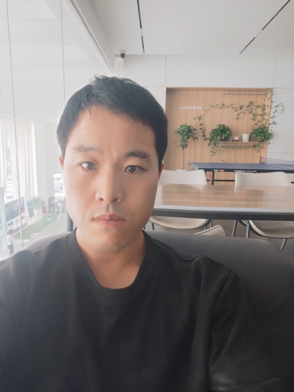 吊挂看风景的第一张照片--太原相亲服务中心