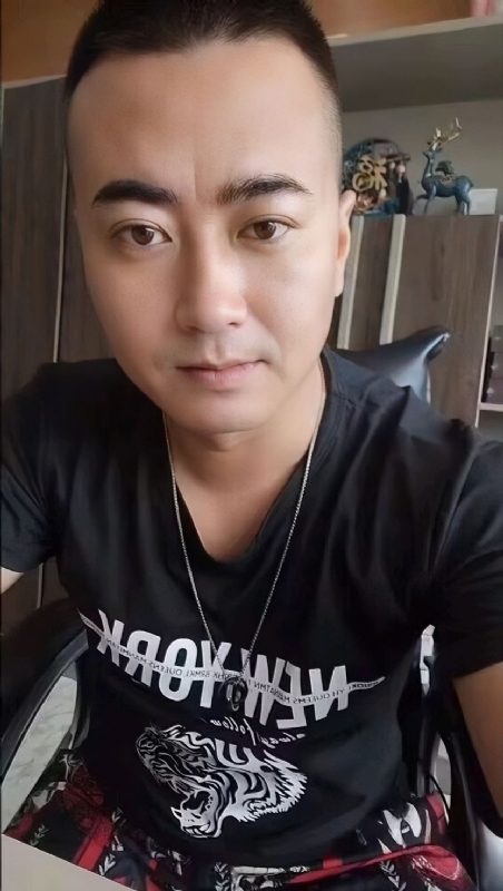 Luck耀的第一张照片--太原相亲服务中心