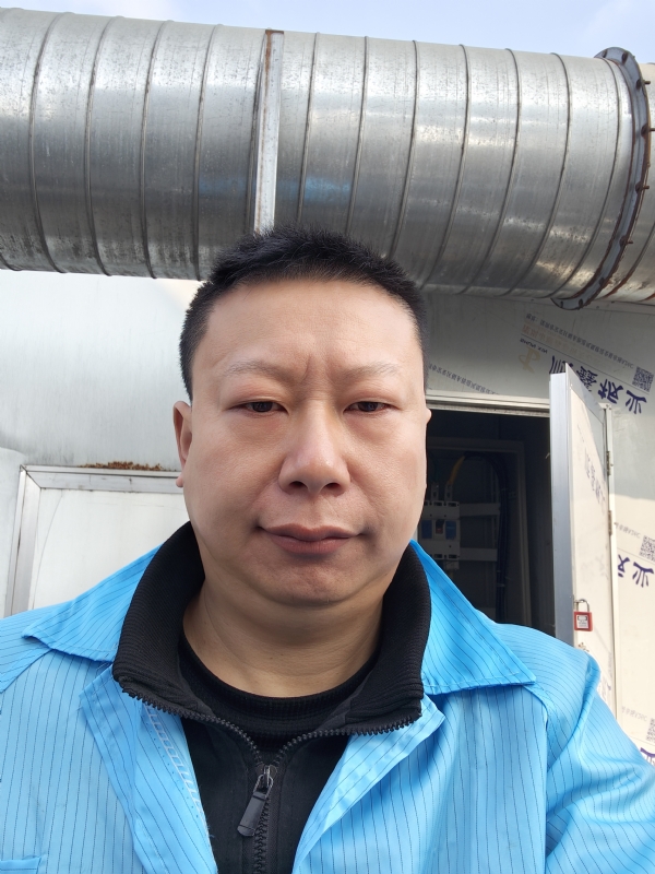 太阳迷眼的第一张照片--太原相亲服务中心