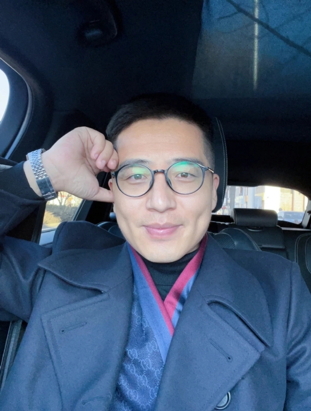 只为与你相遇的第二张照片--太原相亲服务中心