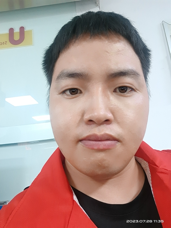 匆忙的第二张照片--太原相亲服务中心