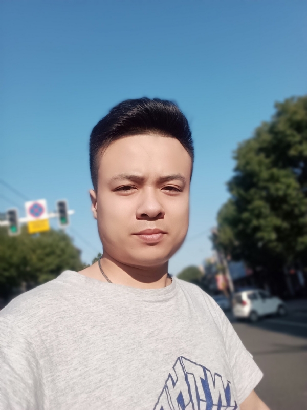 简简单单的第一张照片--太原相亲服务中心