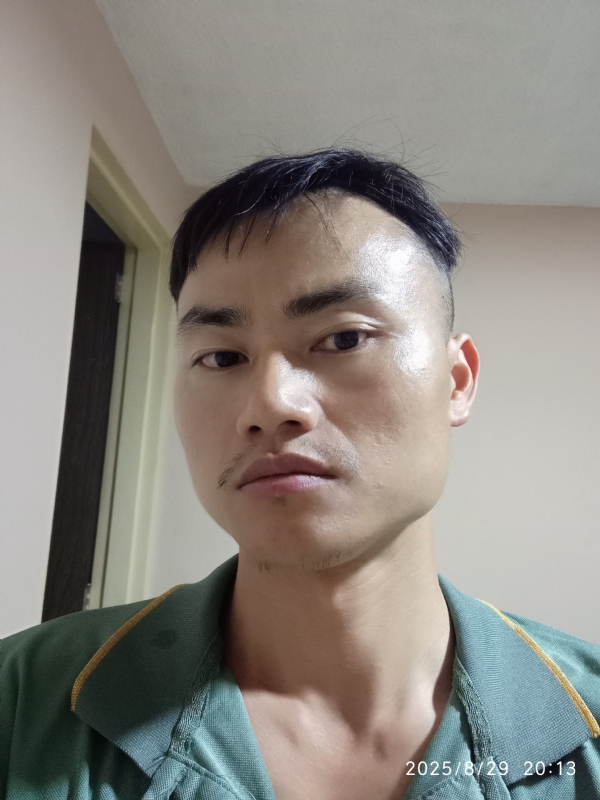 自简的第一张照片--太原相亲服务中心