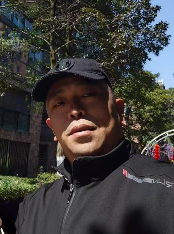 蓝色海洋的第一张照片--太原相亲服务中心