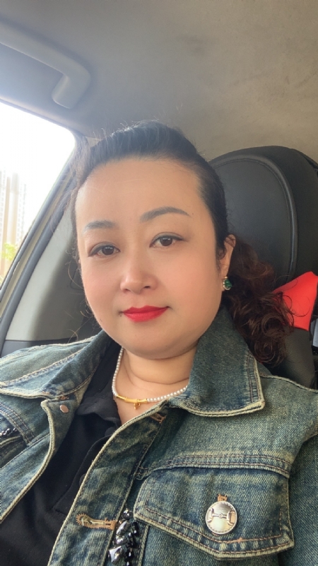 云中的蝶的第一张照片--太原相亲服务中心