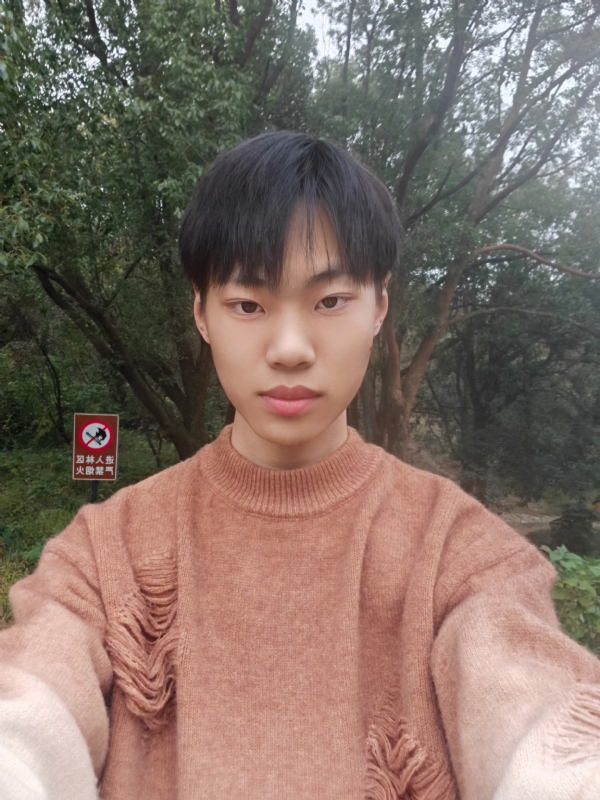 祤辰的第三张照片--太原相亲服务中心